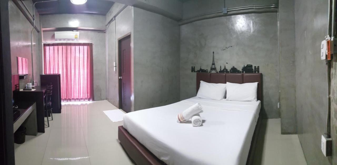 Kp Place Lop Buri Extérieur photo