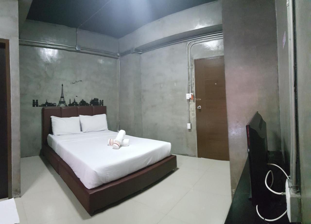 Kp Place Lop Buri Extérieur photo